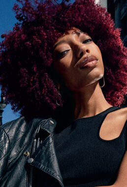 Dimensional Red Light - Redken | L'Oréal Partner Shop